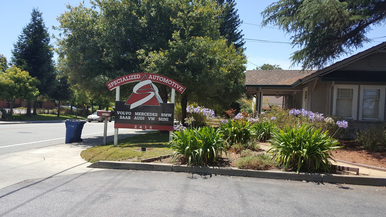 The 2415 Chanticleer sign from the street